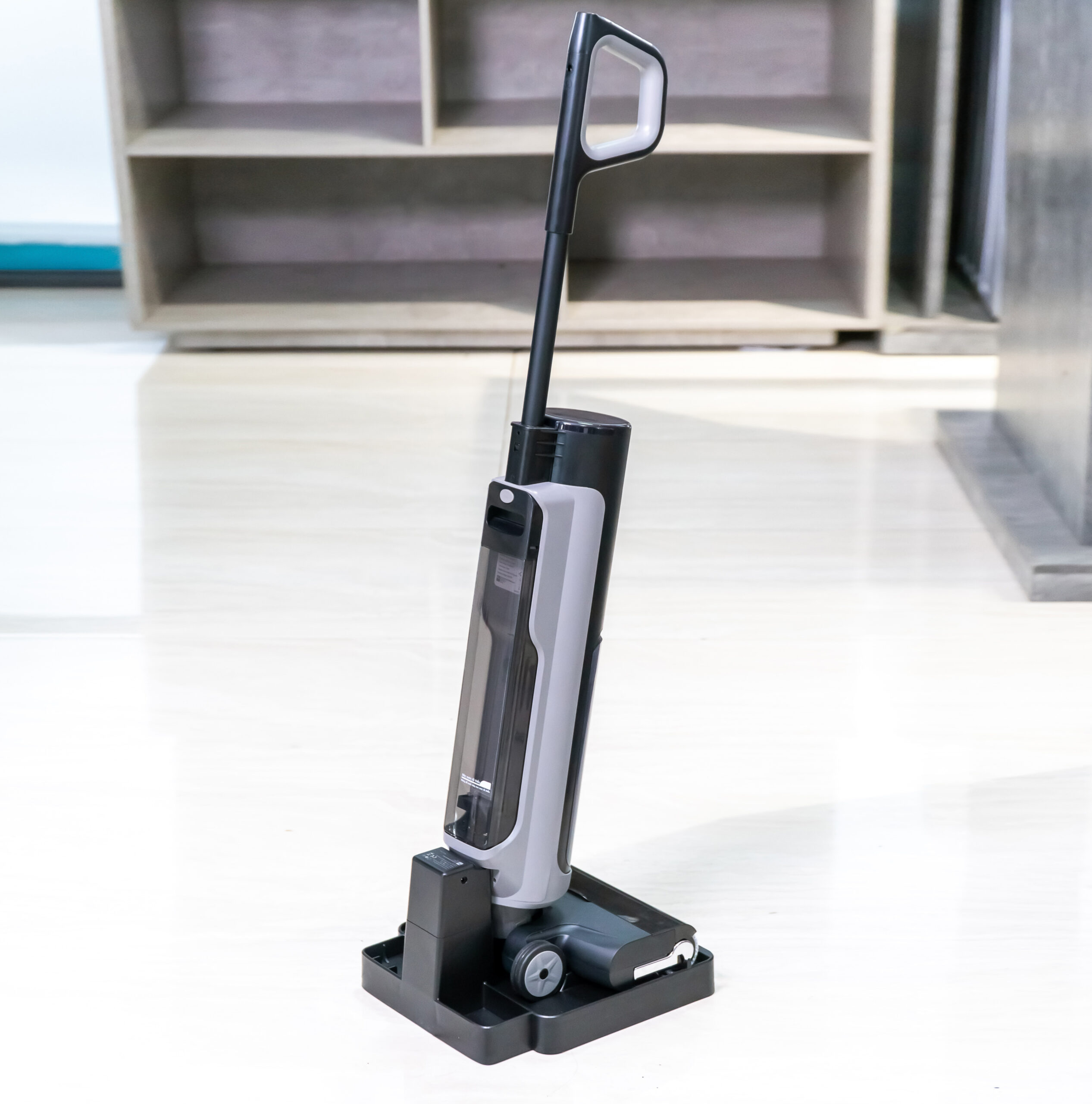 Máy lau sàn cầm tay KU FLL2405