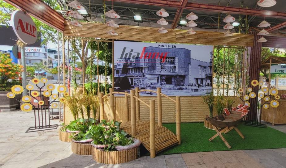 Gia Long là đơn vị có nhiều năm kinh nghiệm trong thiết kế và thi công gian hàng hội chợ Gia Long là đơn vị có nhiều năm kinh nghiệm trong thiết kế và thi công gian hàng hội chợ