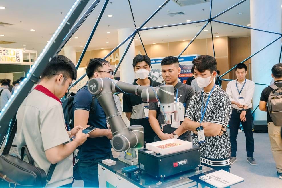 Không khí sôi nổi tại buổi triễn lãm MTA Vietnam 2025 Không khí sôi nổi tại buổi triễn lãm MTA Vietnam 2025