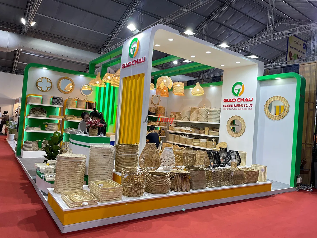 Gian hàng được hoàn thiện bởi Gia Long