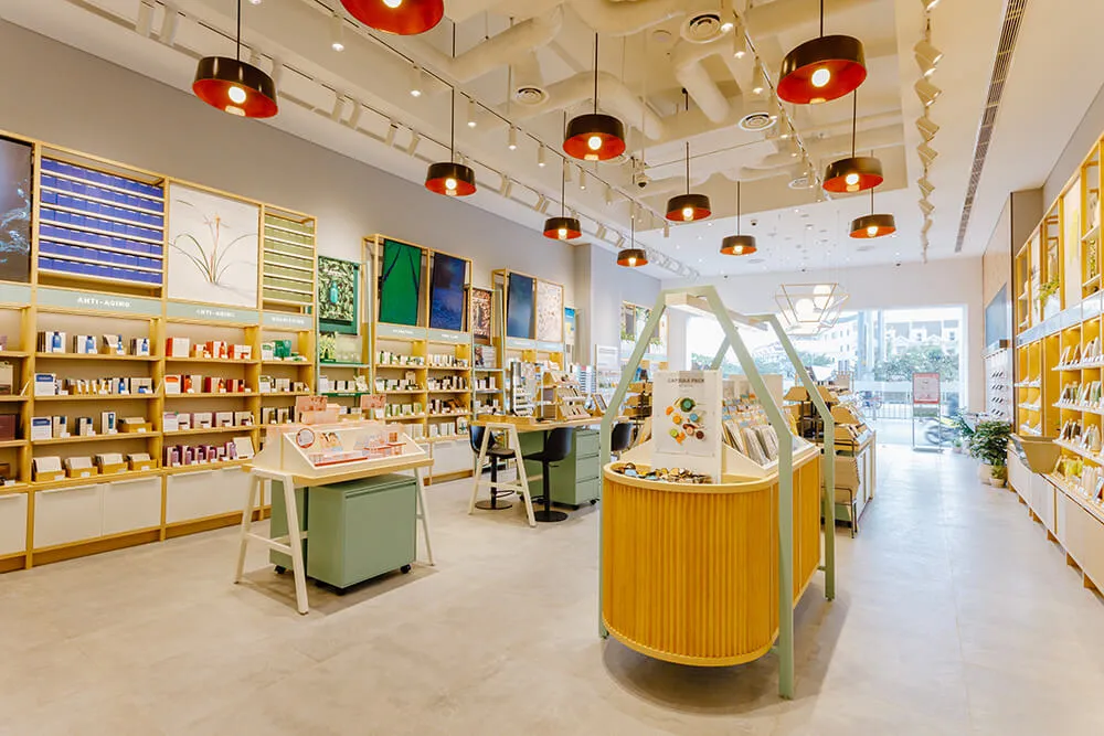 Mẫu thiết kế shop mỹ phẩm phong cách tân cổ điển đơn giản