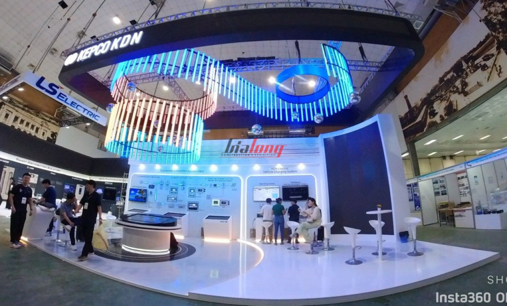 Futuristic booth design - Highlights that capture all the attention