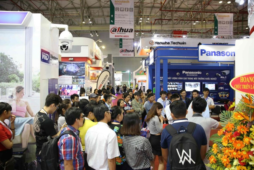 The Secutech Vietnam exhibition attracts a large number of visitors