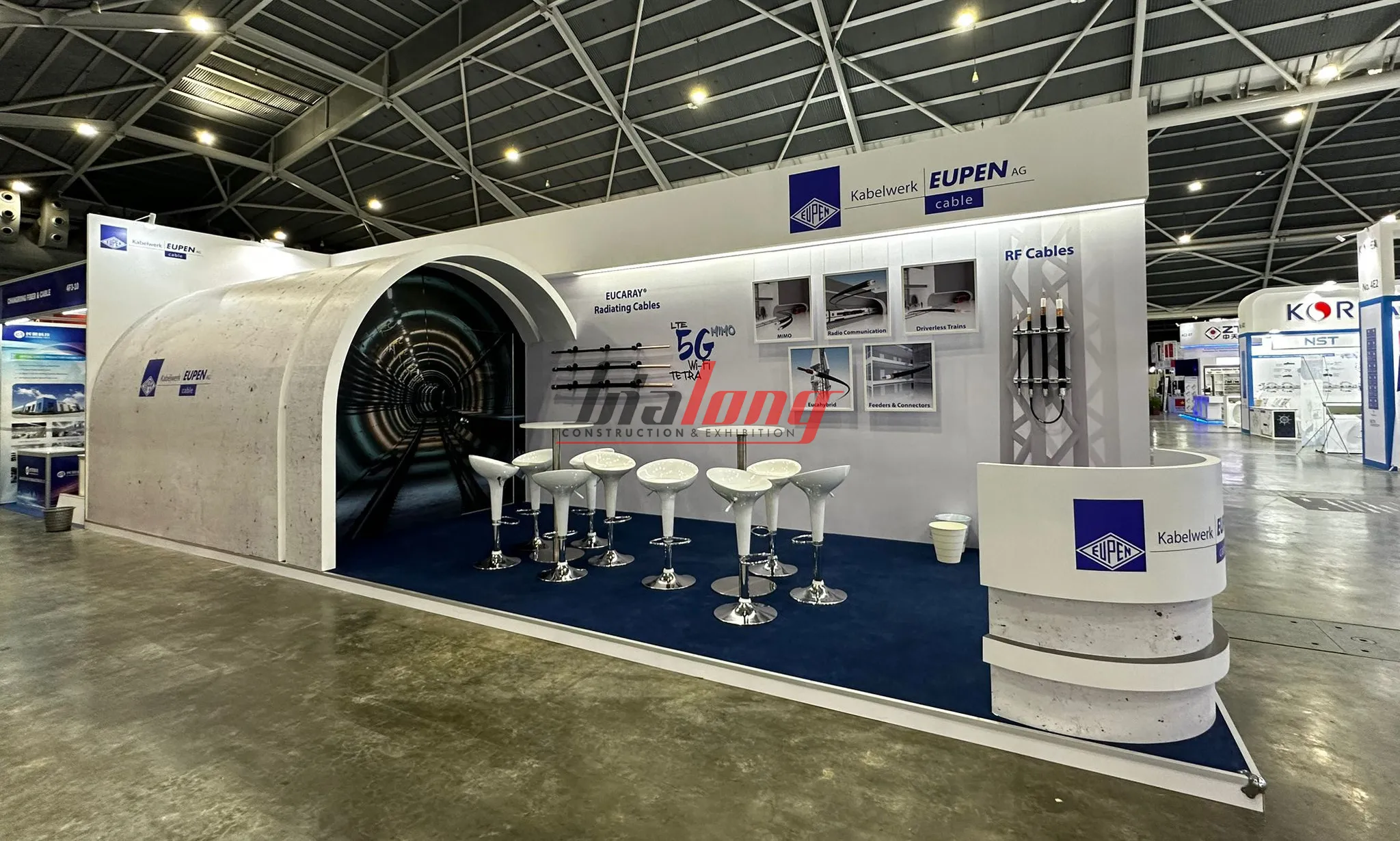 Nhiều gian hàng triển lãm được trưng bày Vietnam Elevator Expo 2025 Nhiều gian hàng triển lãm được trưng bày Vietnam Elevator Expo 2025