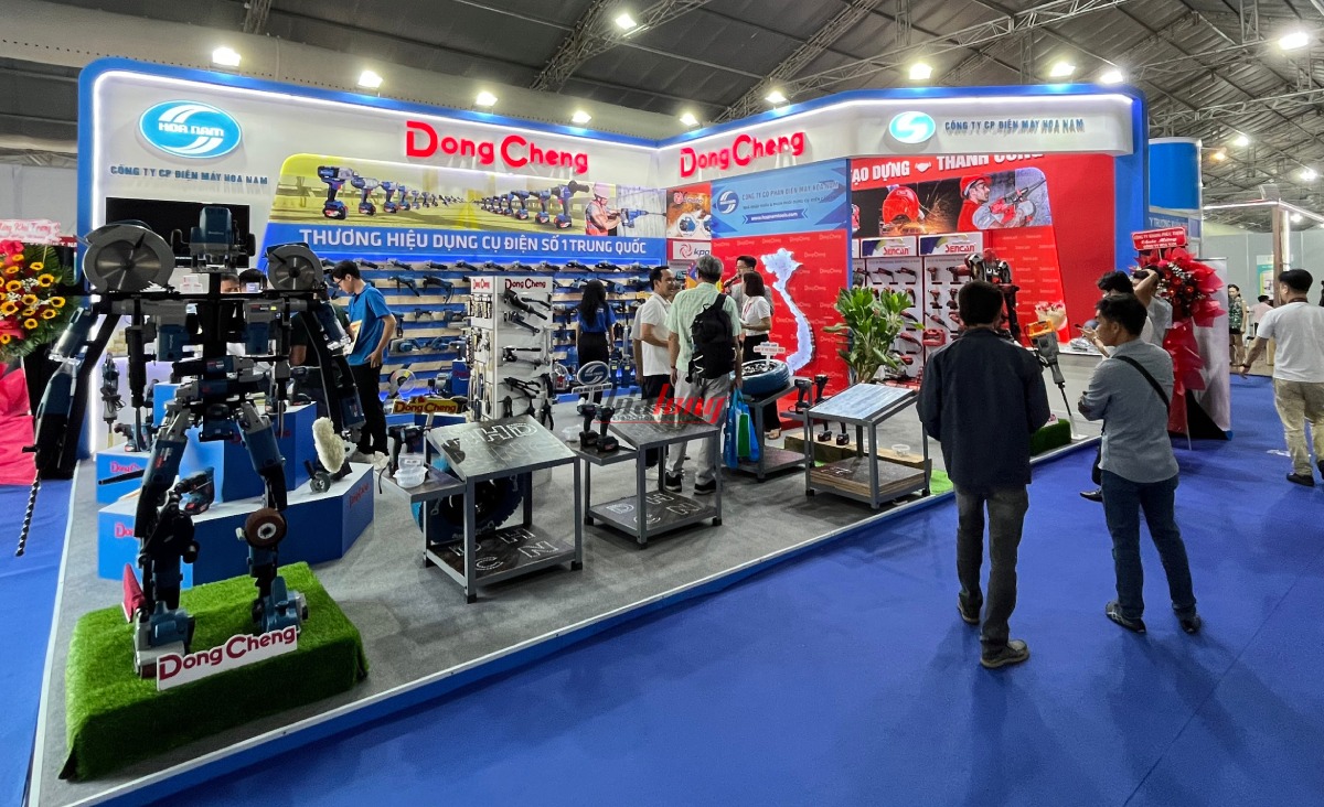 The Gia Long booth was constructed in the industrial sector